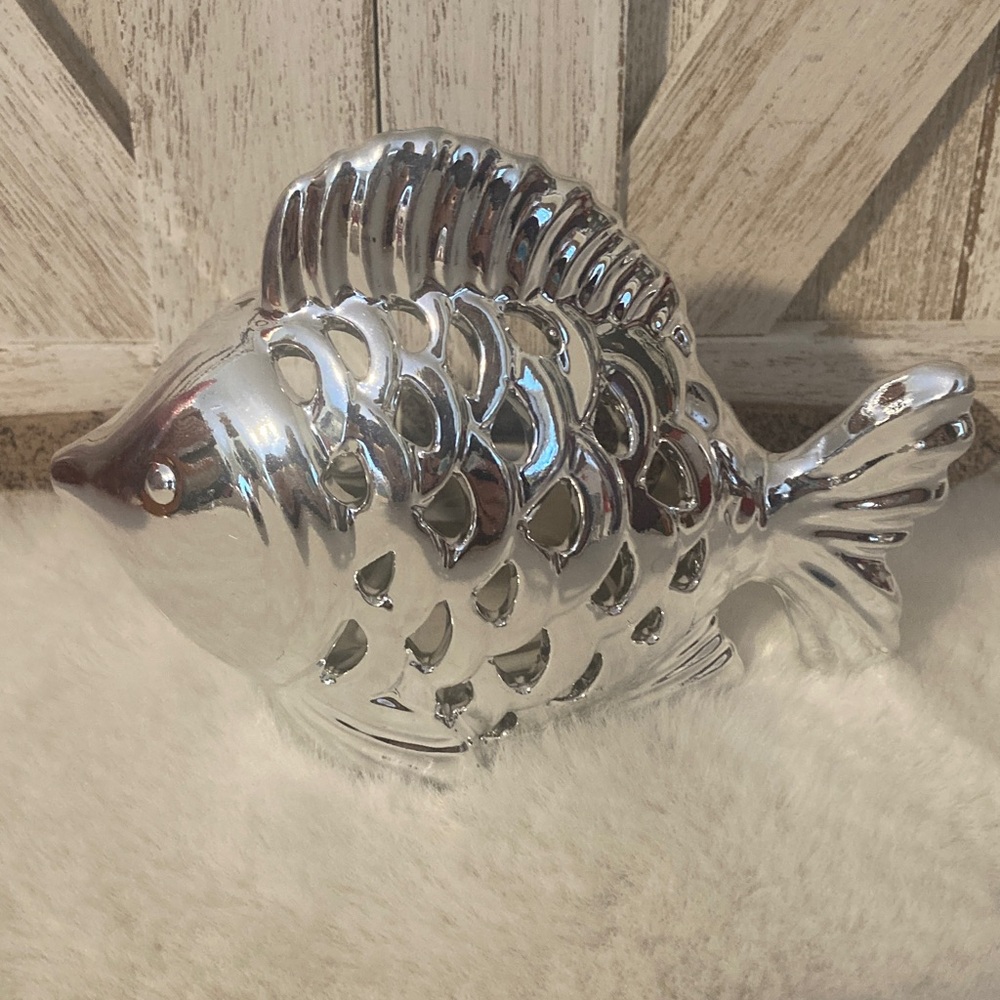 Yankee Candle  Fish Tea Light Candle Holder